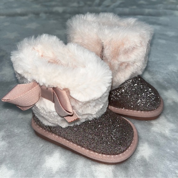 Joe Fresh Other - Joe Fresh Baby Boots - size 4
